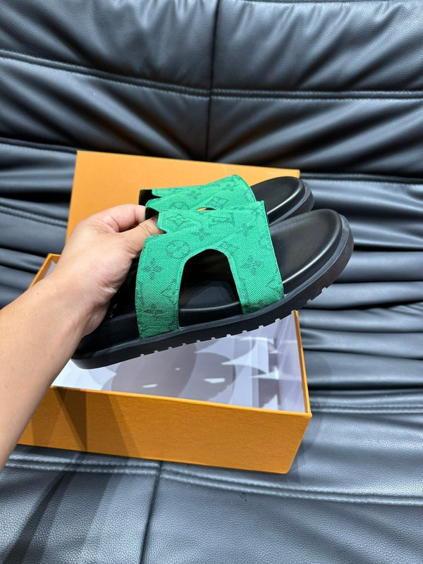 LV OASIS MULE IN EMERALD GREEN MONOGRAM JACQUARD