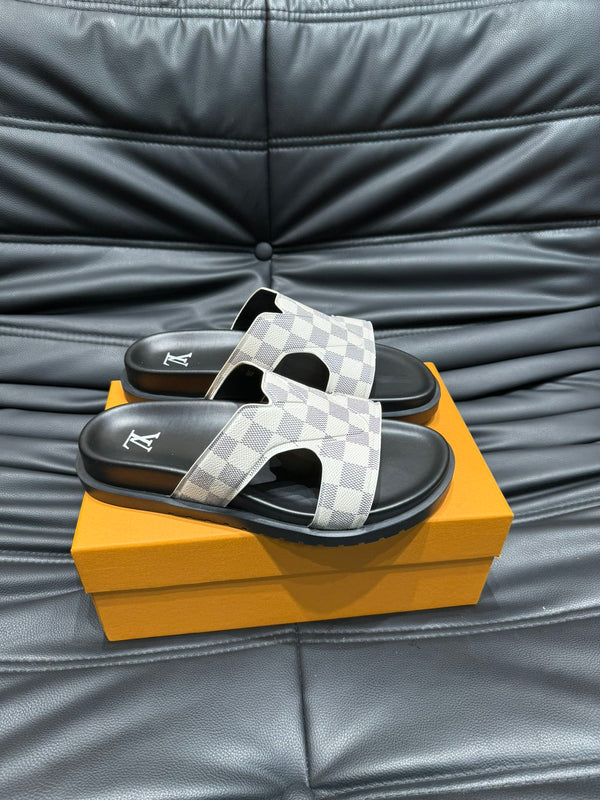 LV OASIS MULE IN WHITE DAMIER CALFSKIN