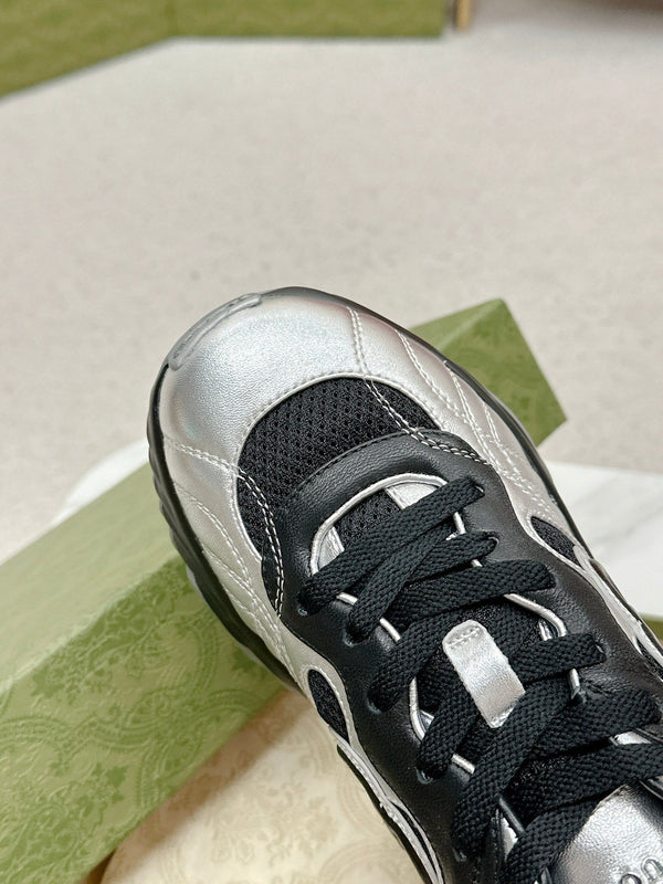 GG RIPPLE TRAINER ARGENTO CHIARO E PELLE DI AGNELLO NERA