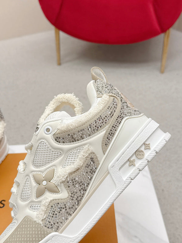 LV Trainer Sneaker White Beige Metallic Grained Metallic Calf Leather 528549