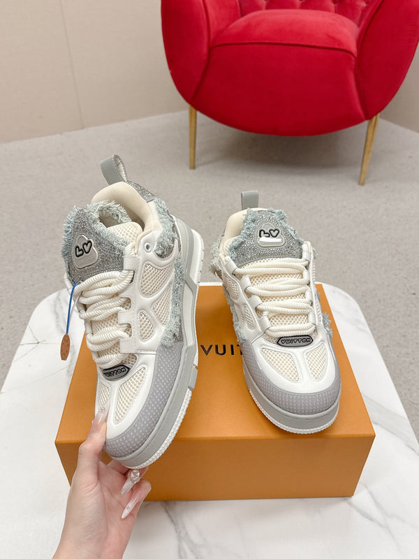 LV Trainer Sneaker Grey White Metallic Grained Metallic Calf Leather 528552