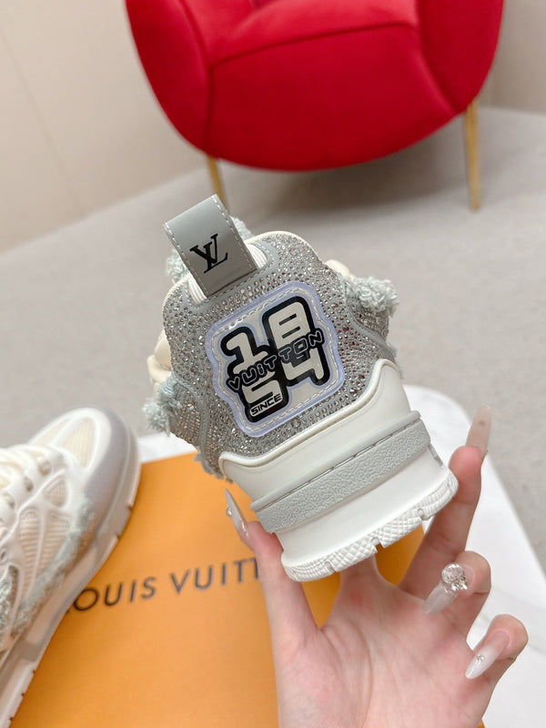 LV Trainer Sneaker Grey White Metallic Grained Metallic Calf Leather 528552