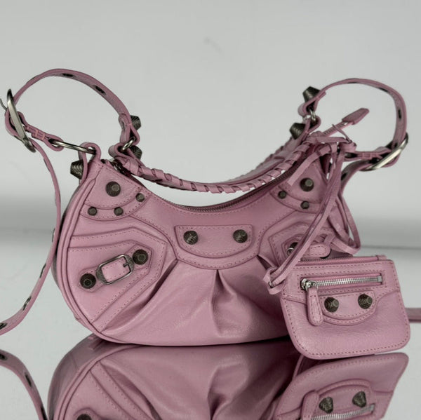 BORSA A TRACOLLA PICCOLA LE CAGOLE 26 CON STRASS IN PELLE DI AGNELLO ROSA CREPE