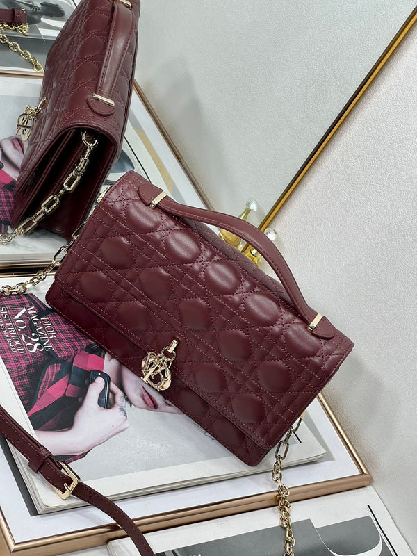 MY CD 24 BORSA CON MANICO IN PELLE DI AGNELLO BORDEAUX