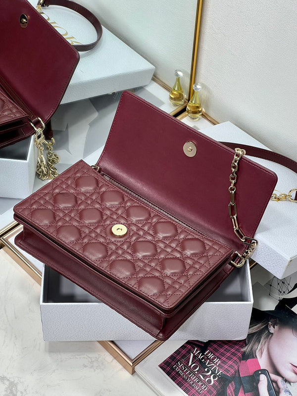 MY CD 24 BORSA CON MANICO IN PELLE DI AGNELLO BORDEAUX