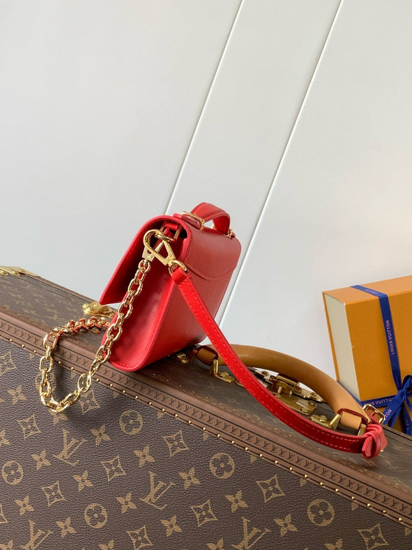 Wallet On Chain Capucines handbag Red Cowhide 250407