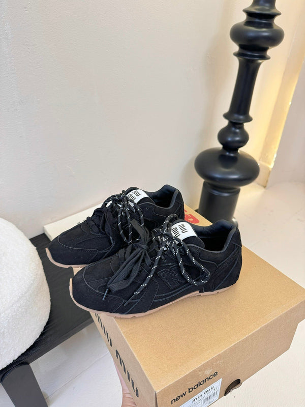 Miu x NB Sneaker Black Suede 235809