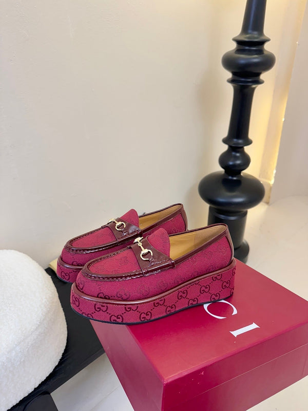 Mocassino con zeppa GC 2025 Horsebit in tela rossa e pelle bovina 296842
