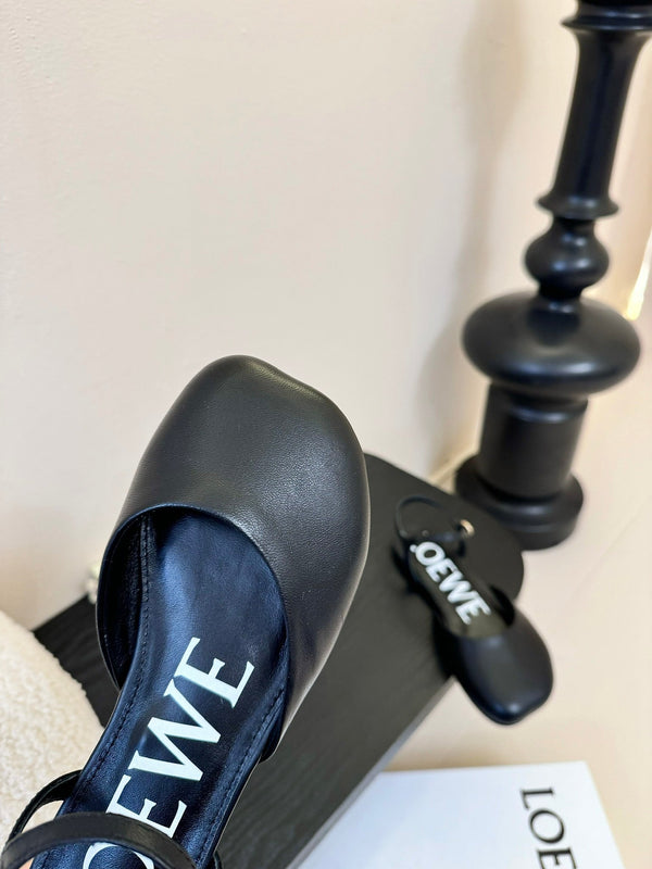 Loewe 25 Toy Ballerina con cinturino alla caviglia in pelle di vitello nera 309171