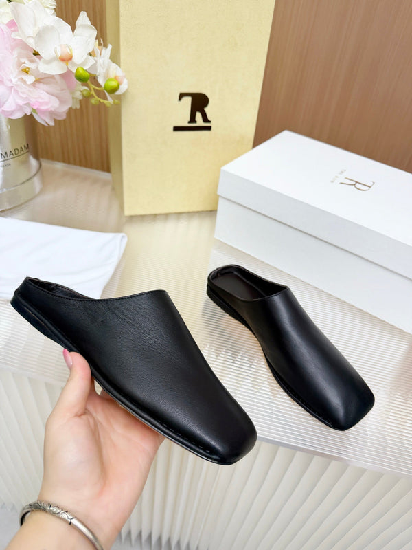 The Row Piper Slide Black Leather 707515