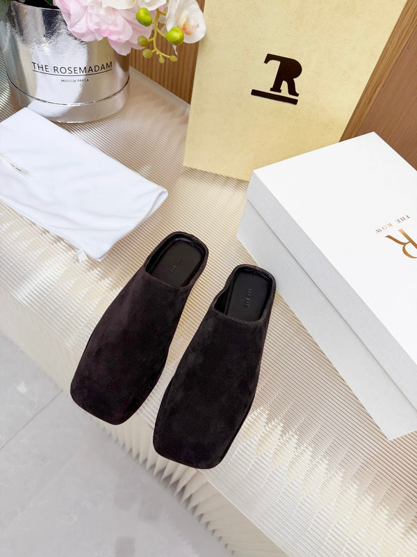 The Row Piper Slide Coffee Suede 707517