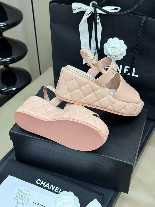 SANDALI CC CON ZEPPA ALTA IN PELLE DI AGNELLO ROSA CHIARO