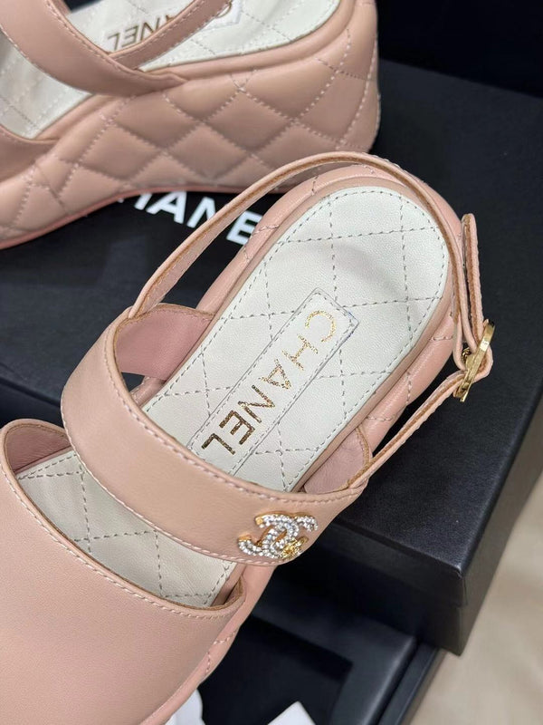 SANDALI CC CON ZEPPA ALTA IN PELLE DI AGNELLO ROSA CHIARO