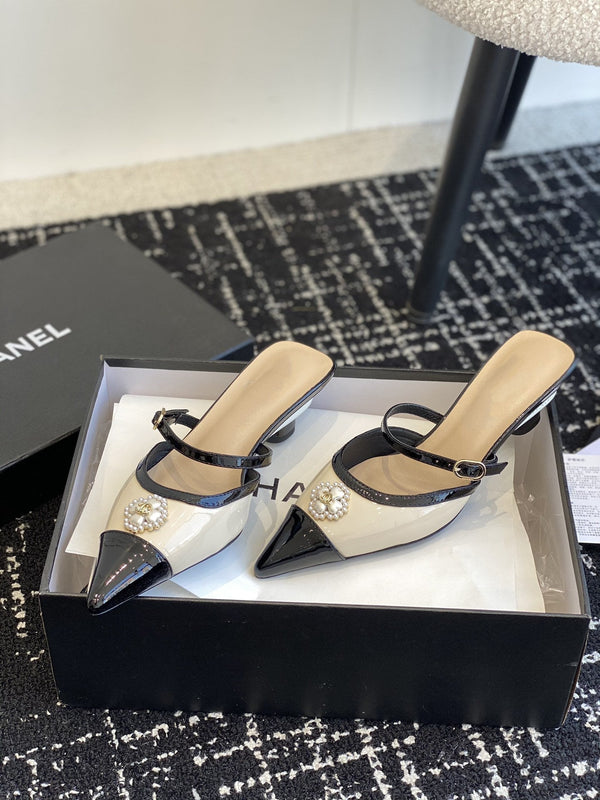 mule sandal beige black patent calfskin