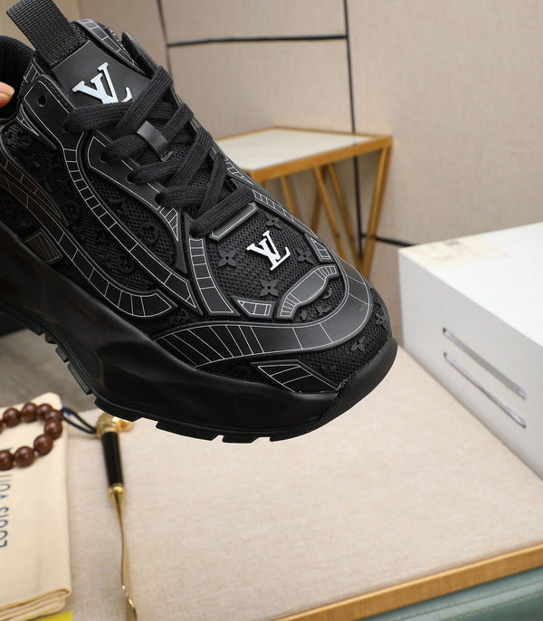 LV TRAINER IN PELLE DI VITELLO NERA E RETE TRASPIRANTE