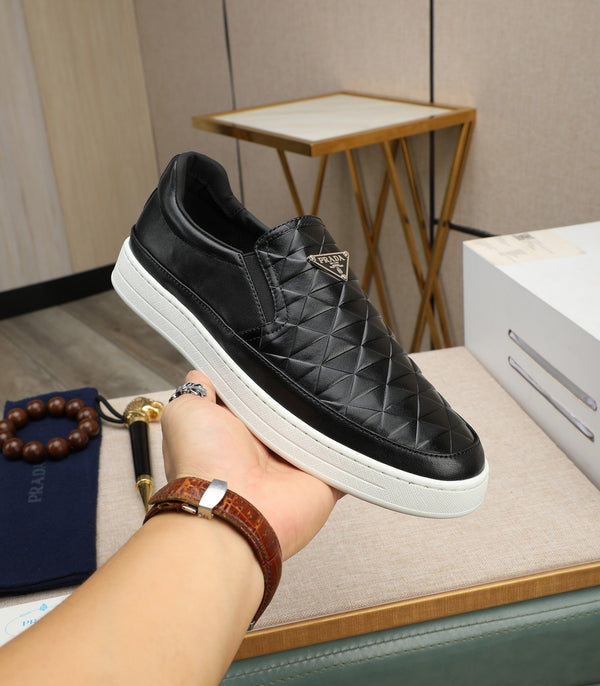 PRA LOAFER IN BLACK EMBOSSED CALFSKIN