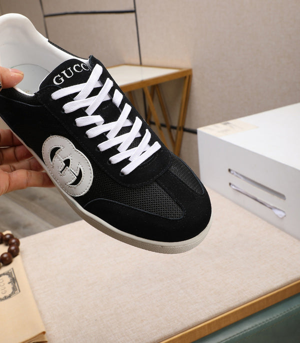 Sneaker GG G75 da uomo in pelle scamosciata nera e bianca 477879