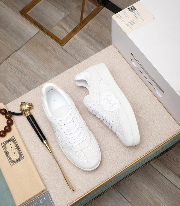 Sneaker GG G75 da uomo in pelle scamosciata e mesh bianca 477880