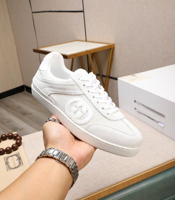 Sneaker GG G75 da uomo in pelle scamosciata e mesh bianca 477880