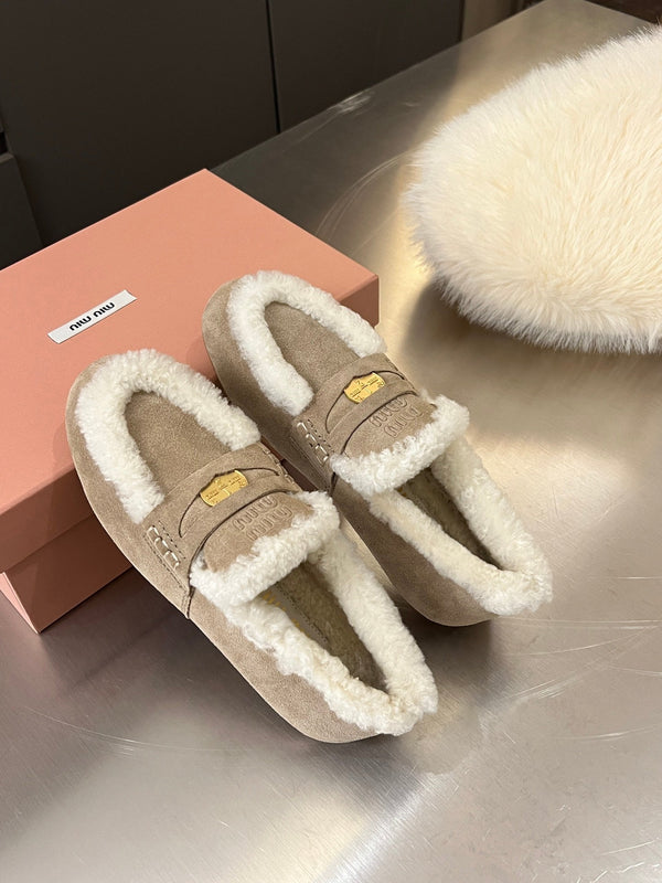 Miu Logo-Embossed Loafer Taupe Suede Shearling 455917