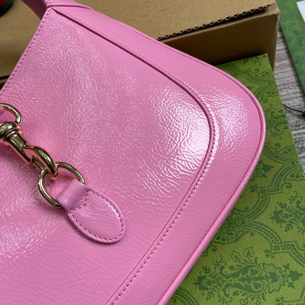 BORSA A TRACOLLA JACKIE PICCOLA 27 IN PELLE DI VITELLO LACCATA ROSA SCREPOLATA E FERRAMENTA ORO 