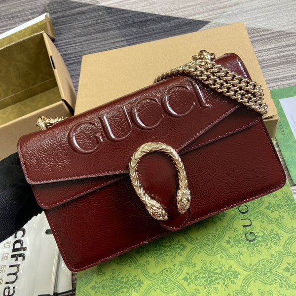 BORSA A TRACOLLA PICCOLA DYONYSUS 28 IN PELLE DI VITELLO GOFFRATA LACCATA ROSSO VINO, FERRAMENTA IN ARGENTO