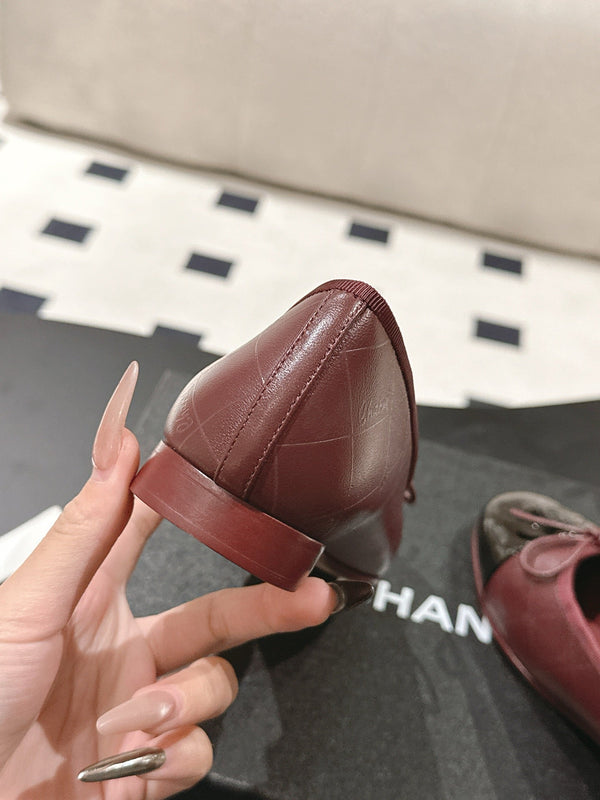 cc 25c ballerina con motivo a linee incrociate in pelle di agnello bordeaux 237483 