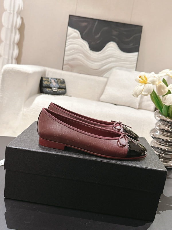 cc 25c ballerina con motivo a linee incrociate in pelle di agnello bordeaux 237483 