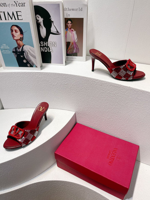 Sandali con tacco alto VT in pelle di pecora rosso rubino 292842