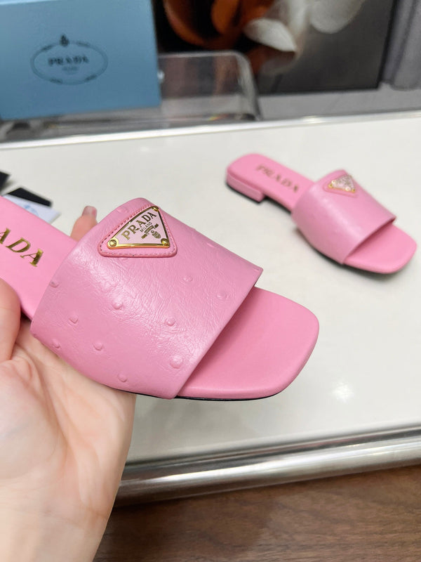 CIABATTE PRA IN VERNICE SAFFIANO MOTIVO STRUZZO PELLE DI VITELLO ROSA