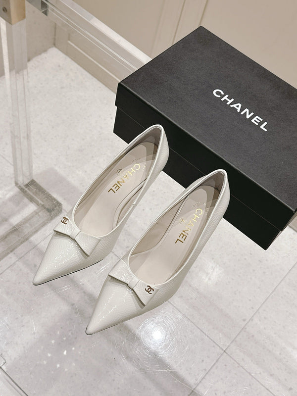 Chanel 25A Heel Pump White Patent Calfskin 393068