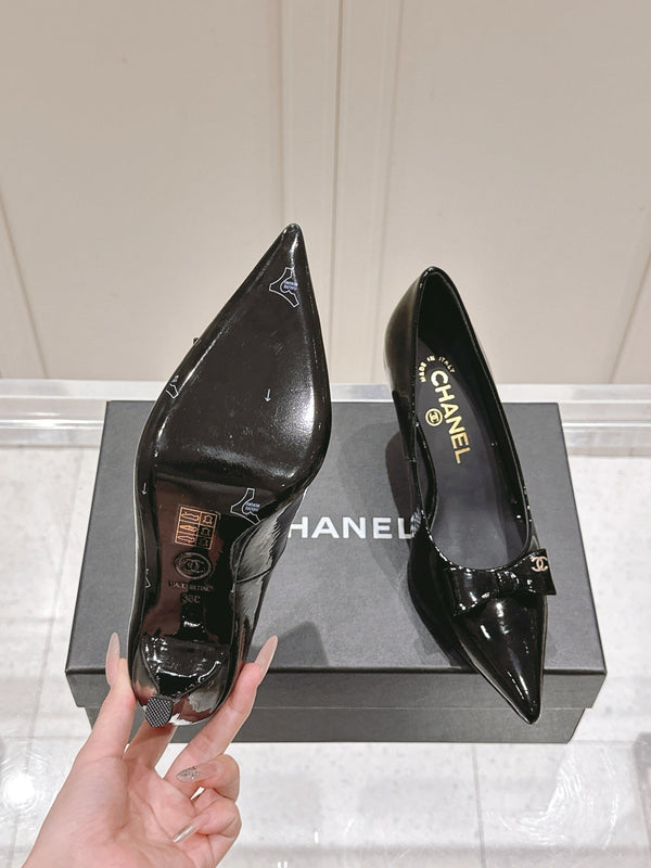 Chanel 25A Heel Pump Black Patent Calfskin 393069