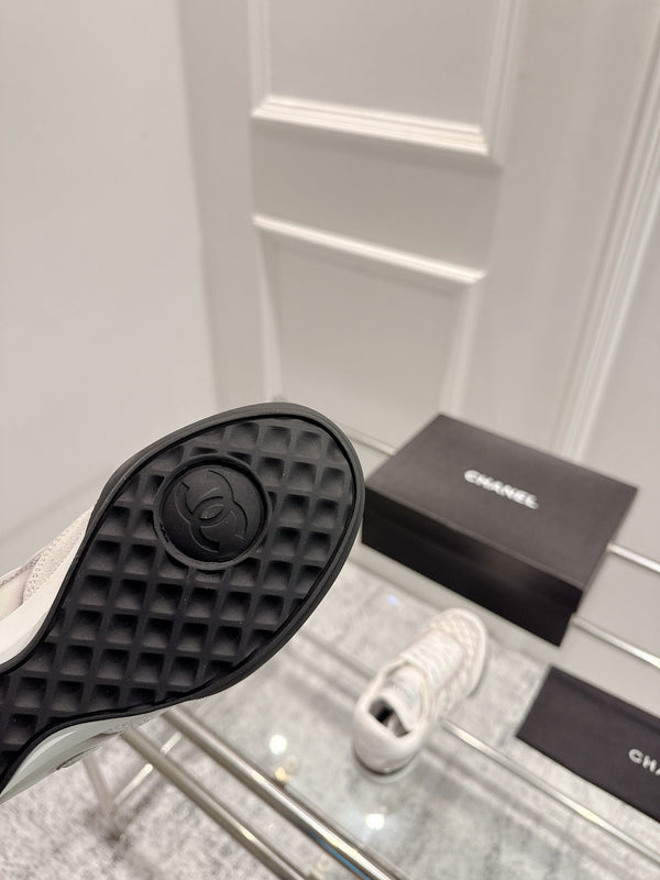 Chanel 25A Sports Shoes White Black Sheepskin 393112