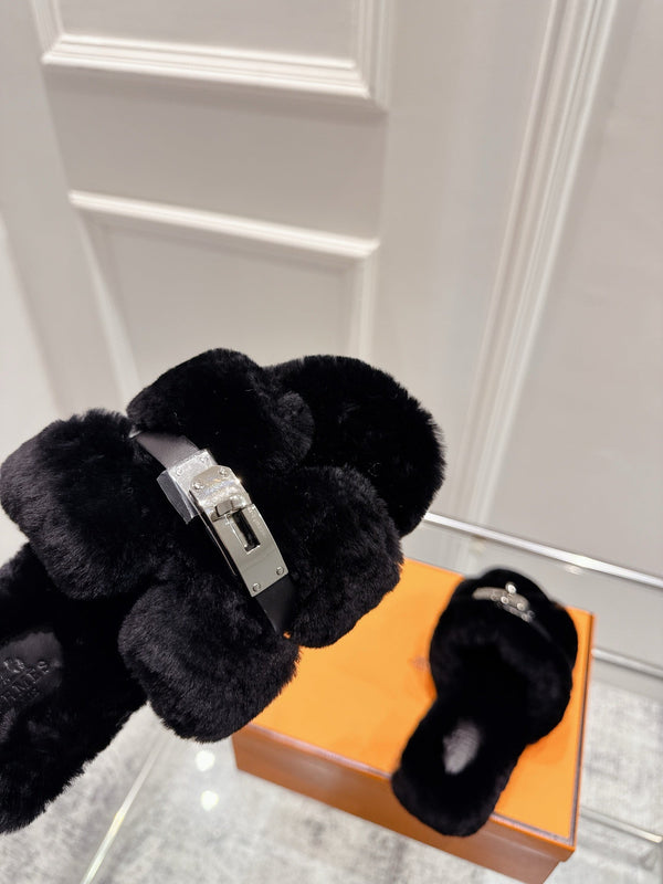 HM Oran slippers sliver buckle black wool