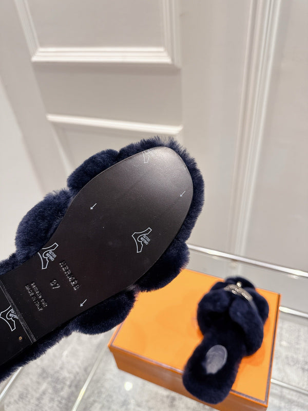 HM Oran slippers sliver buckle navy blue wool