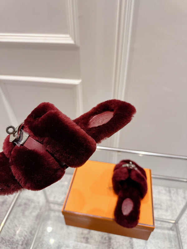 HM Oran slippers sliver buckle wine red wool