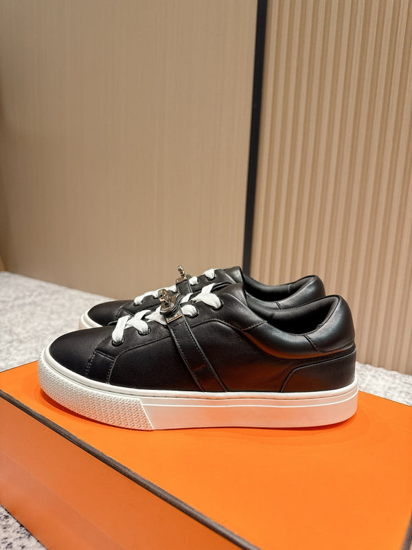 HM Casual Sneakers Sliver Buckle Black White Leather