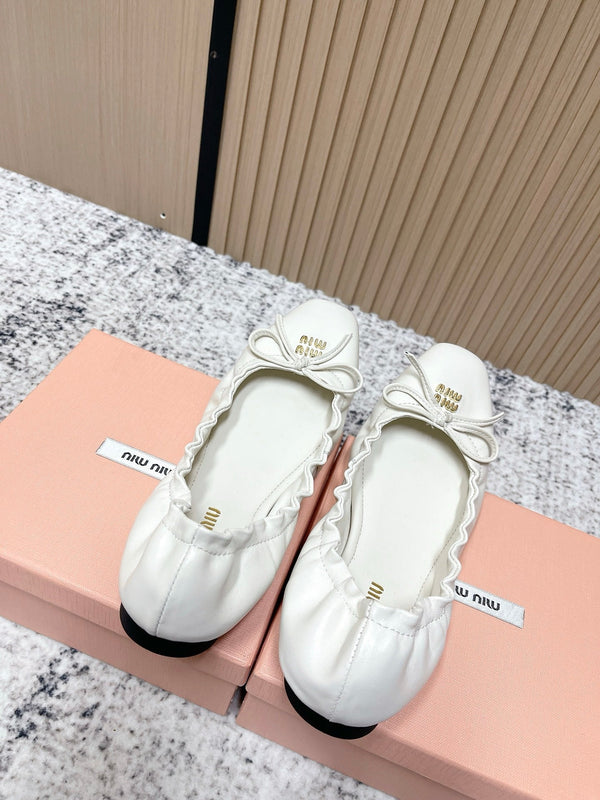 Miu Mary Jane plat en peau de mouton blanche 591573