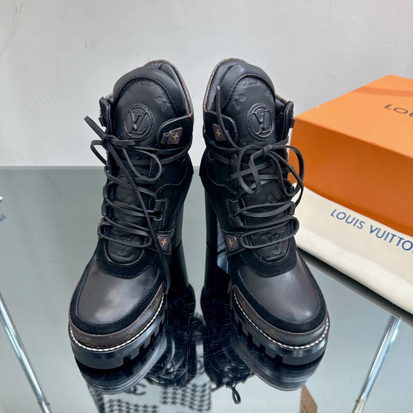 Stivaletto LV Star Trail 90mm in pelle scamosciata mista nera