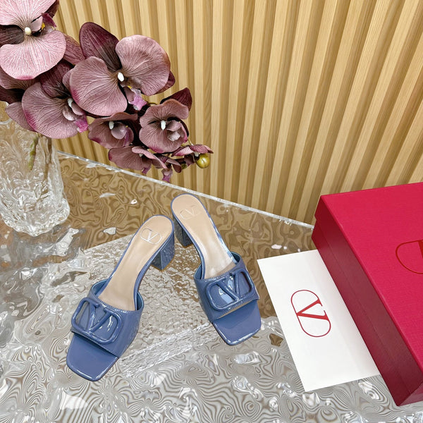 VLOGO SIGNATURE HIGH SHINE OPEN TOE SANDALS 60 MM IN PEGEON BLUE CALFSKIN