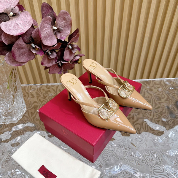Décolleté con cinturino posteriore traforato Vlogo Signature con cristalli, 70 in pelle di vitello beige