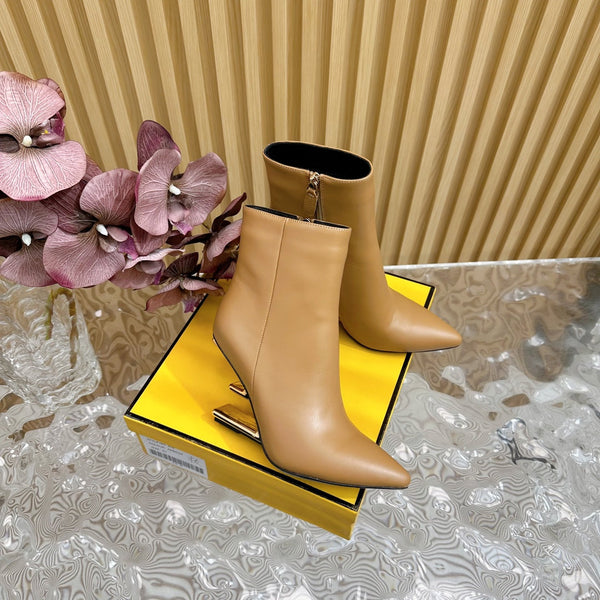 STIVALI FENDI FIRST 80 MM IN PELLE DI VITELLO MARRONE SIDRO CON FERRAMENTA ORO