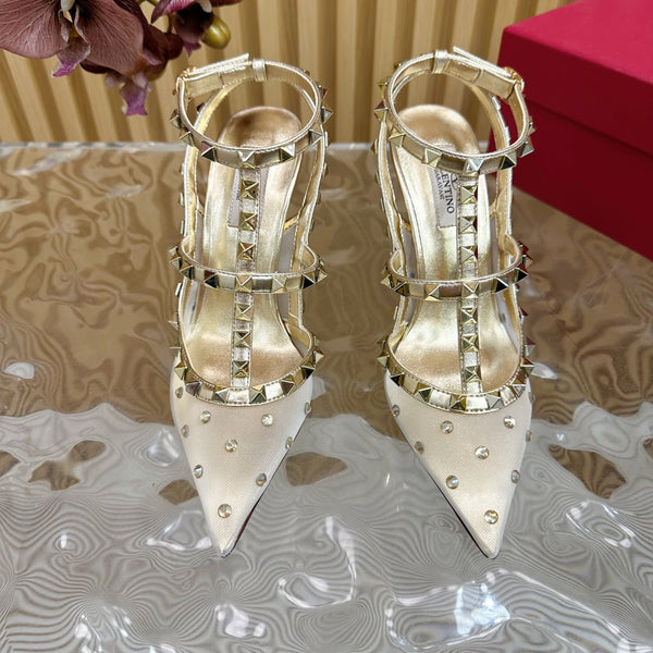 DÉCOLLETÉ ROCKSTUD EFFETTO SPECCHIO CON CINTURINI E BORCHIE COORDINATE 95 MM PELLE DI VITELLO ORO E RETE