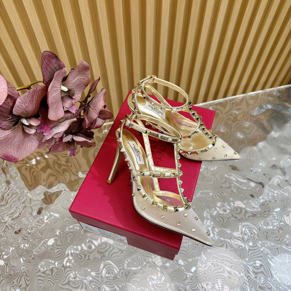 DÉCOLLETÉ ROCKSTUD EFFETTO SPECCHIO CON CINTURINI E BORCHIE COORDINATE 95 MM PELLE DI VITELLO ORO E RETE