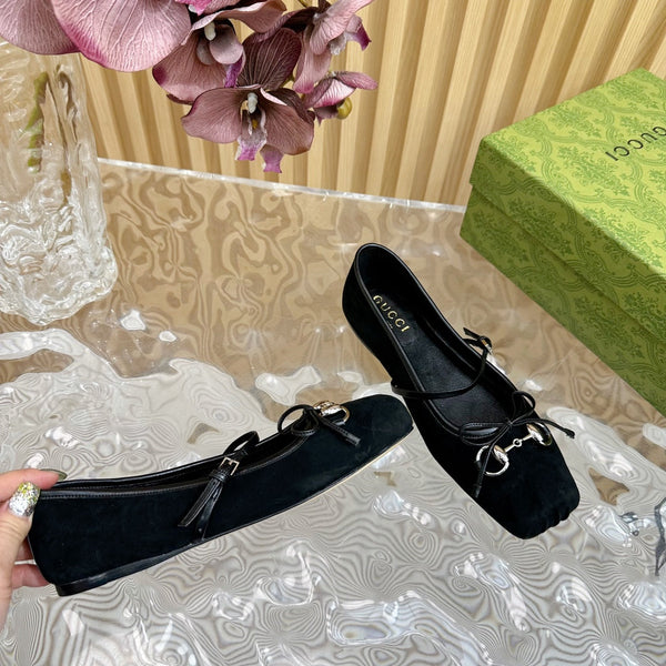 BALLERINA IN CAMOSCIO NERO