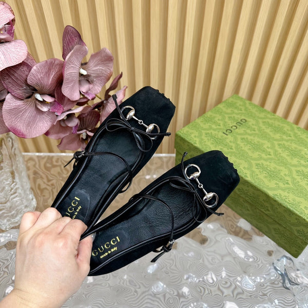 BALLERINA IN CAMOSCIO NERO