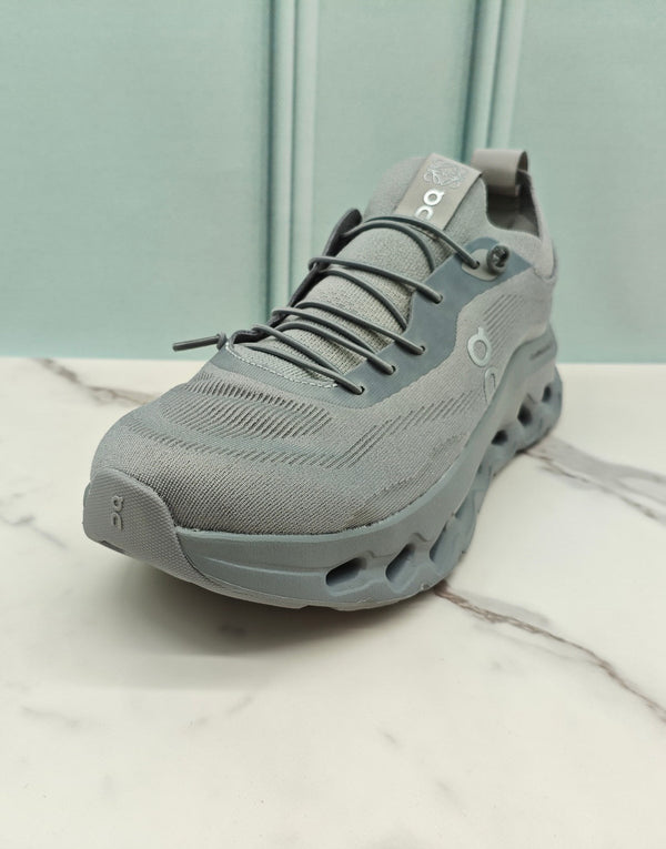 SNEAKER CLOUDTILT IN POLIESTERE RICICLATO VERDE SALVIA