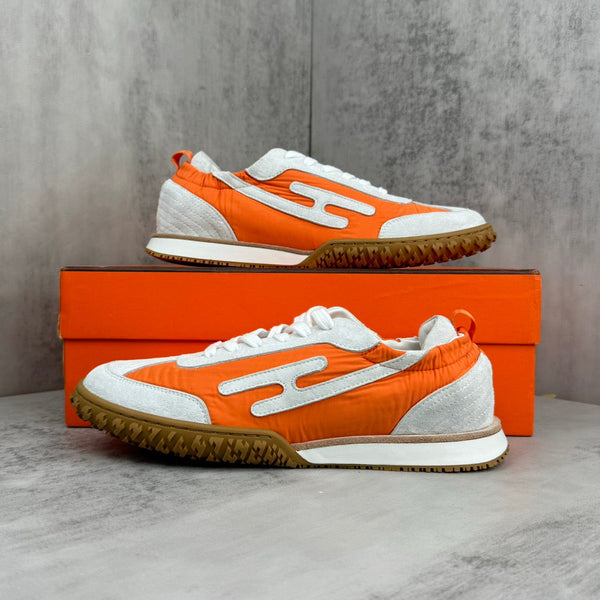 HM Jet Sneaker da uomo in pelle scamosciata bianca e arancione 656857