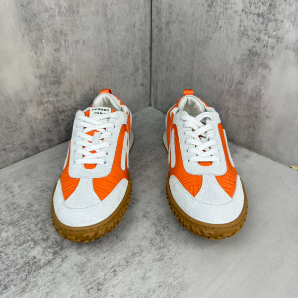 HM Jet Sneaker da uomo in pelle scamosciata bianca e arancione 656857