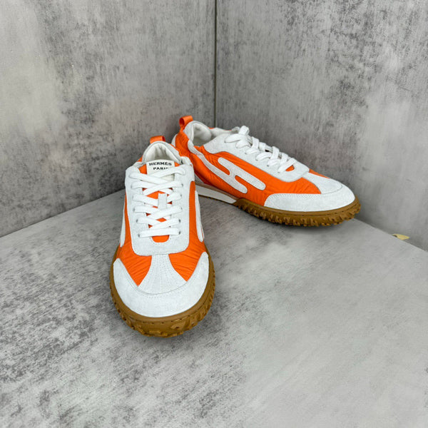 HM Jet Sneaker da uomo in pelle scamosciata bianca e arancione 656857